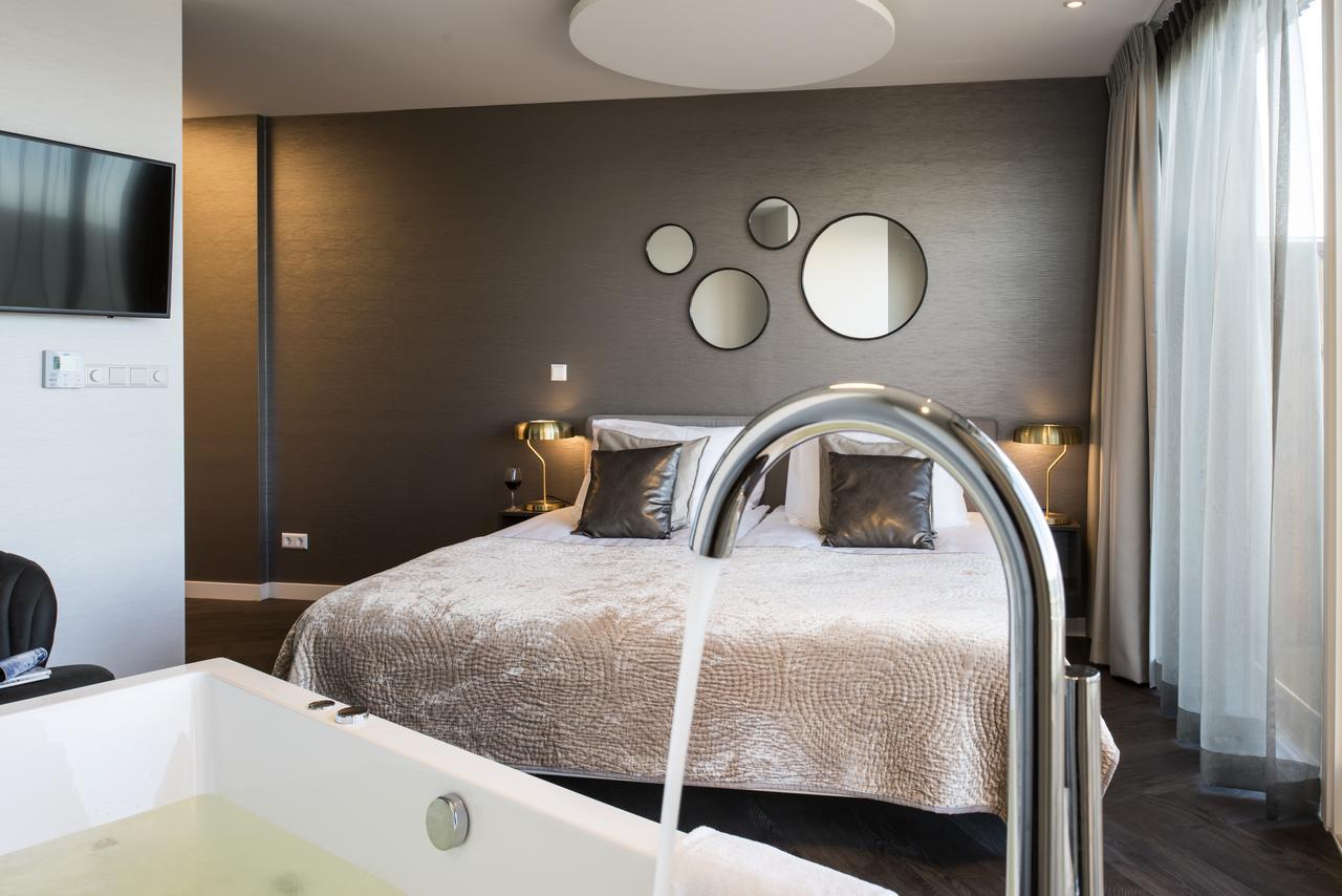 De Pier Hotel